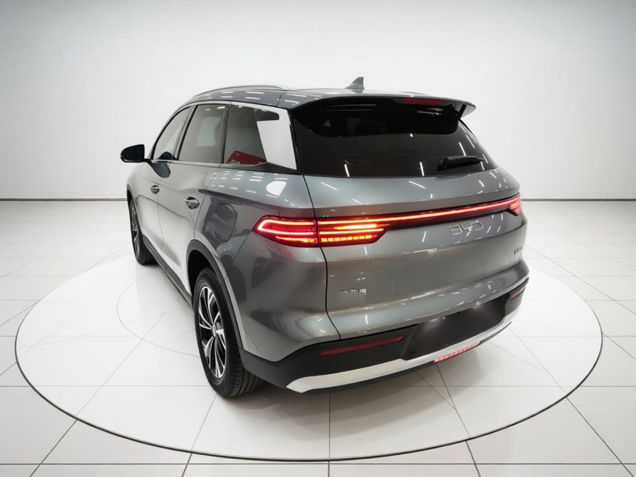 BYD Song Pro New Energy 2025 Second-Generation DM-i 75KM Leading Edition — снимка 4