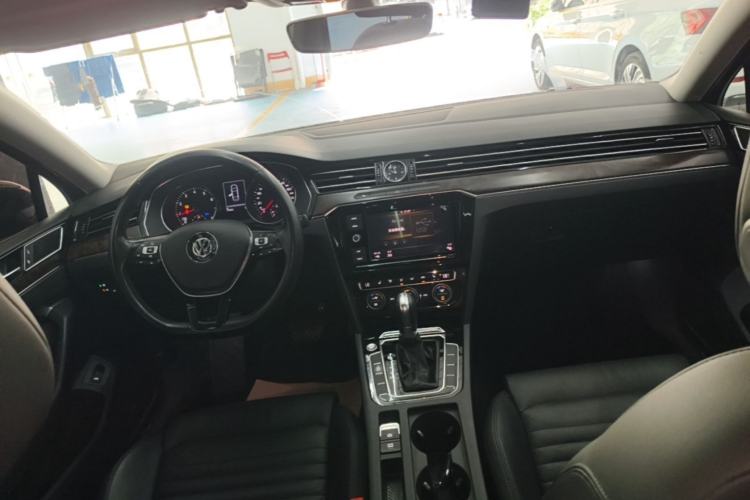 Used Volkswagen Magotan 2019 330TSI DSG Luxury Version China VI Standard
