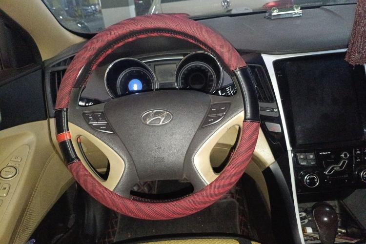 Used Hyundai Sonata 2011 2.0L Automatic Leading Edition Steering Wheel