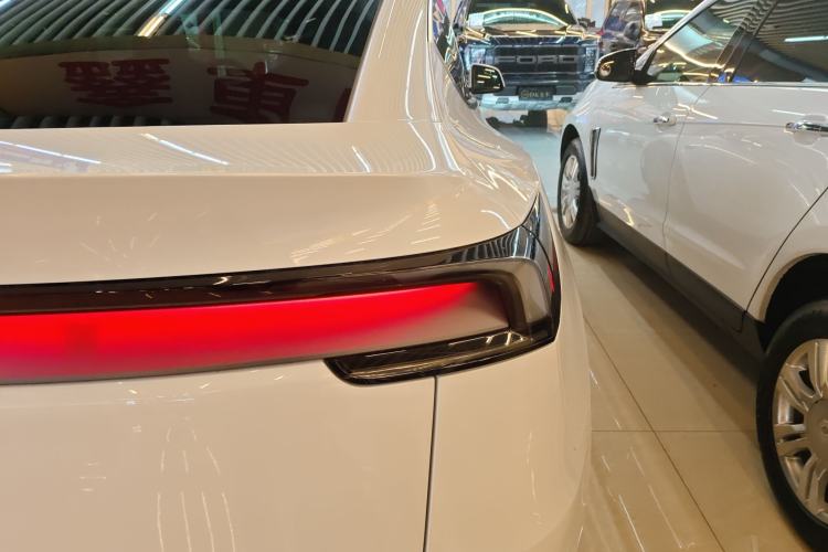 Used Tesla Model Y 2025 Rear-Wheel-Drive Version