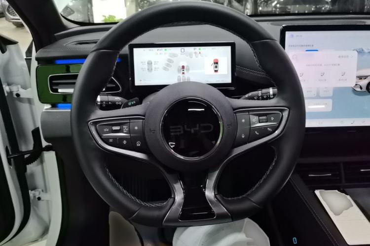 Used BYD Seal 06 New Energy 2025 DM-i Intelligent Drive 120KM Flagship Model
