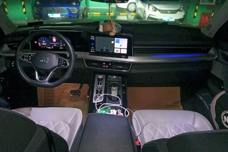 Used Volkswagen Tavendor 2023 380TSI All-Wheel Drive R-Line Journey Edition
