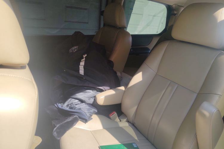 Used Buick GL8 2011 2.4L LT Executive Edition