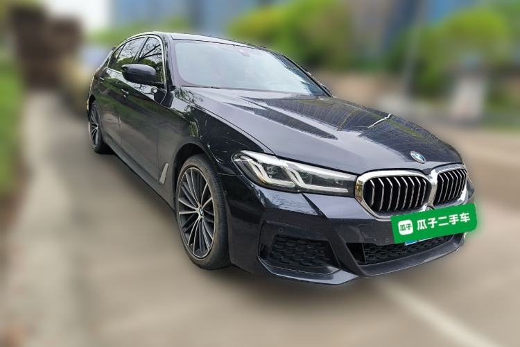 Used BMW 5 Series 2022 530Li Leading Model M Sport Package Front Right 45 Deg
