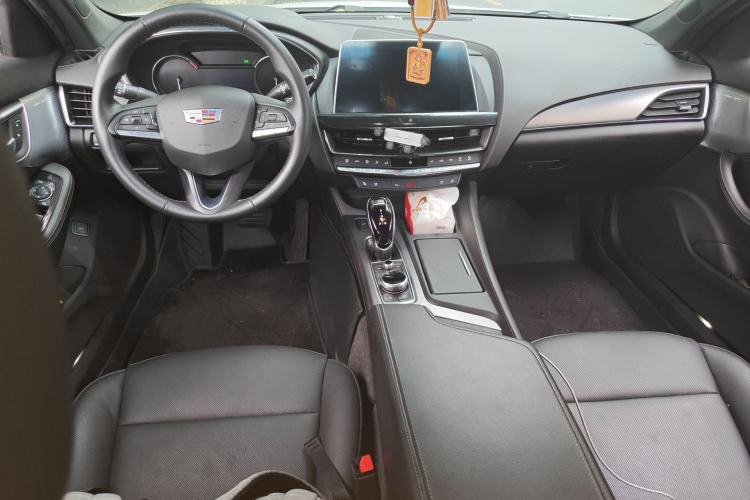 Used Cadillac CT5 2022 28T Luxury Edition Center Console