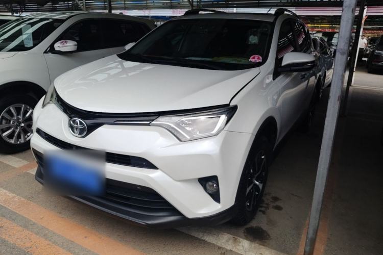 Used Toyota RAV4 2016 2.0L CVT Two-Wheel Drive Fashion Edition China V Standard