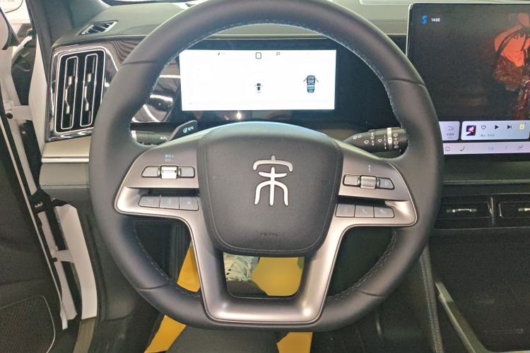 Used BYD Song L DM-i 2025 Intelligent Driving Version 160 km Beyond-Range Type Steering Wheel