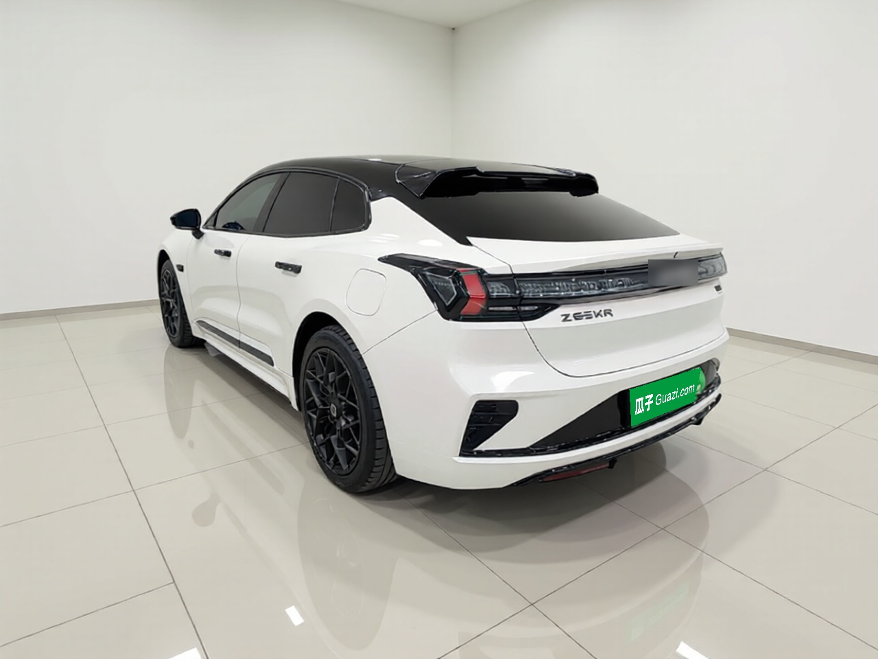 Zeekr 001 2026 95° All-Wheel-Drive Max Edition — снимка 4