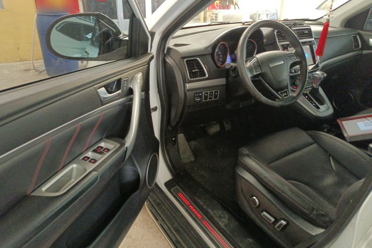 Used Haval H6 2015 Sport Edition 1.5T Automatic Two-Wheel Drive Luxury Model
