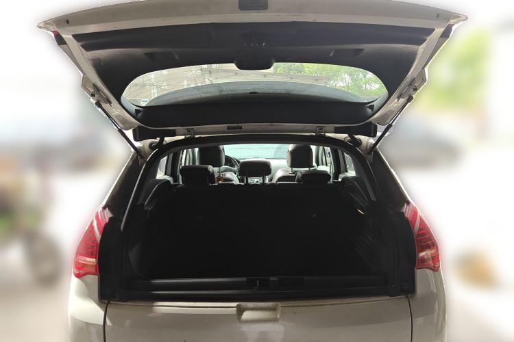 Used Peugeot 3008 2013 1.6THP Automatic Prestige Edition Trunk