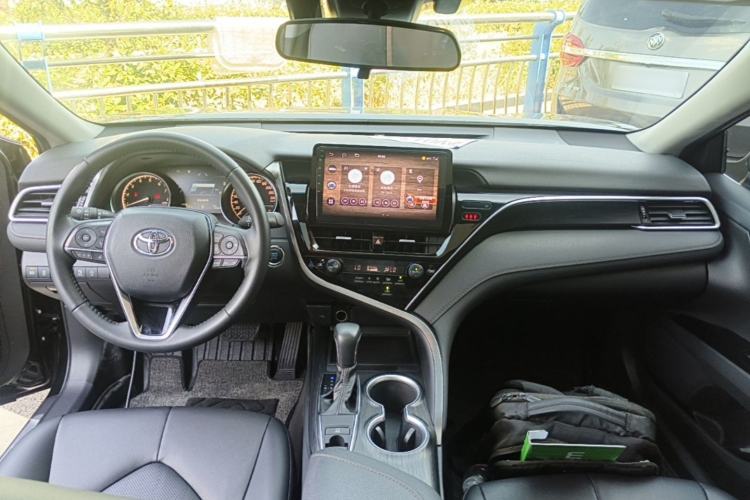 Used Toyota Camry 2021 2.0G Luxury Edition
