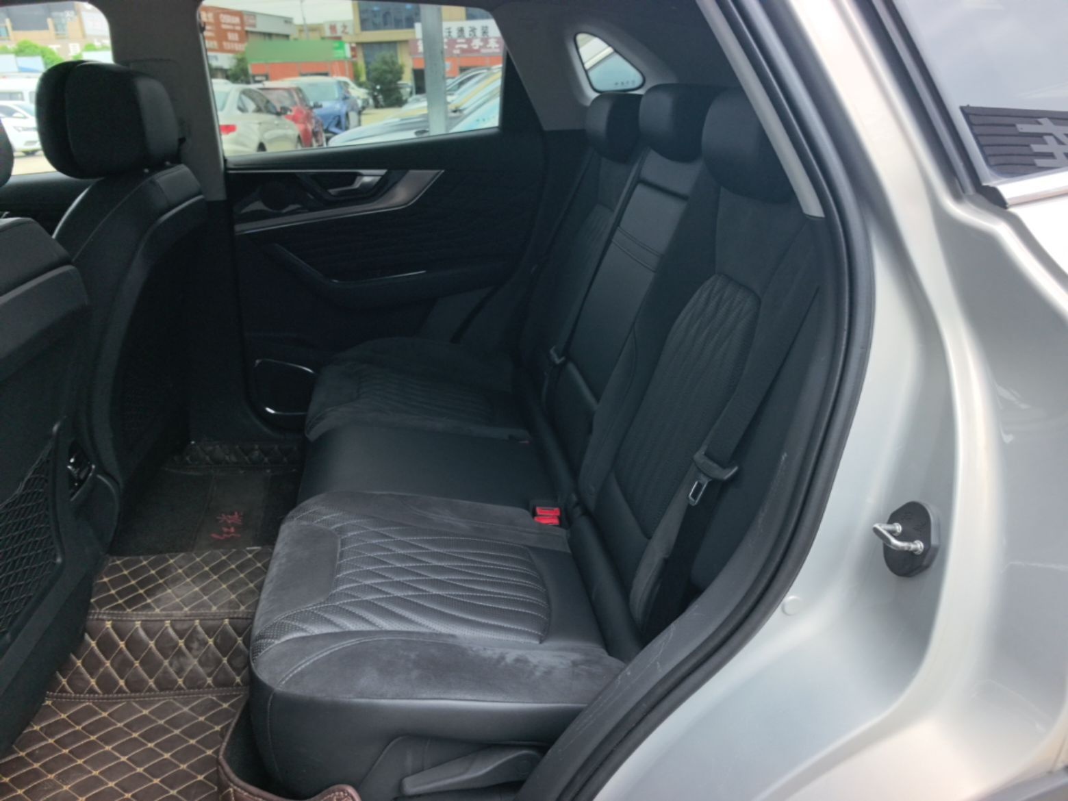 Hongqi HS5 2022 Facelifted Version 2.0T Smart Connect Flagship All-Wheel-Drive Edition — снимка 20
