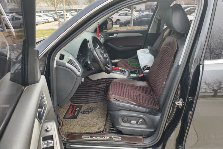 Used Audi Q5 2017 Plus 40 TFSI Ambition Model