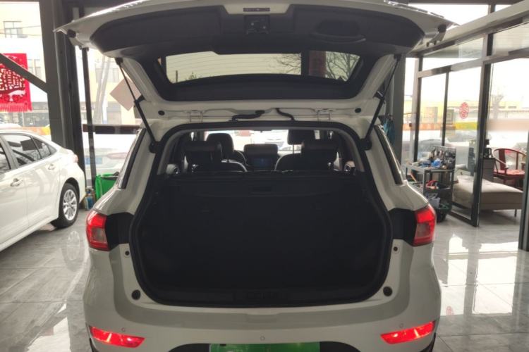 Used GAC Trumpchi GS4 2017 235T Automatic Two-Wheel Drive Elite Edition Trunk