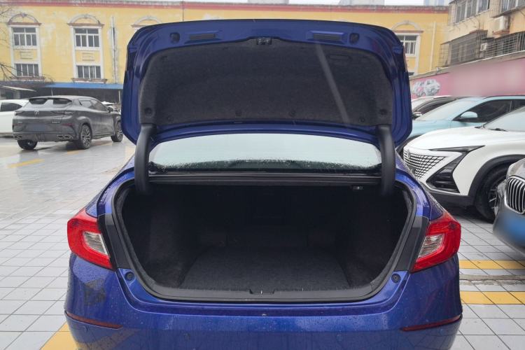 Used Honda Accord 2018 260TURBO Elite Edition China VI Trunk