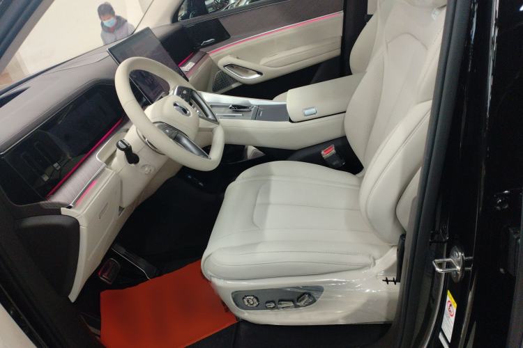 Used Denza N9 2025 Flagship Model Left Front Seat