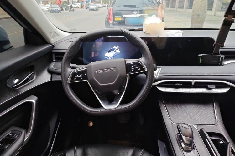 Used Venucia V 2021 260T Idol Edition