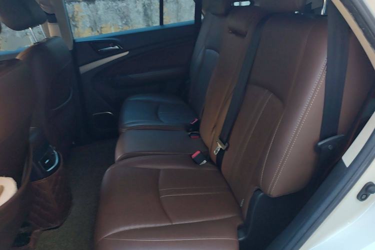 Used BYD S7 2015 2.0T Upgraded Automatic Luxury Version
