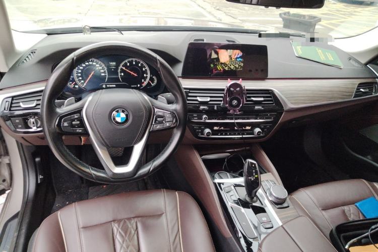 Used BMW 5 Series 2018 530Li Leading Edition Luxury Package
