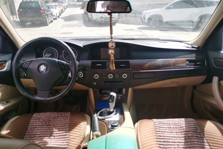 Used BMW 5 Series 2010 520Li Luxury Model
