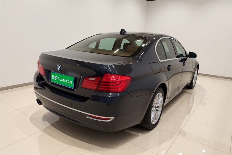 Used BMW 5 Series 2014 525Li Luxury Design Package Rear Right 45 Deg