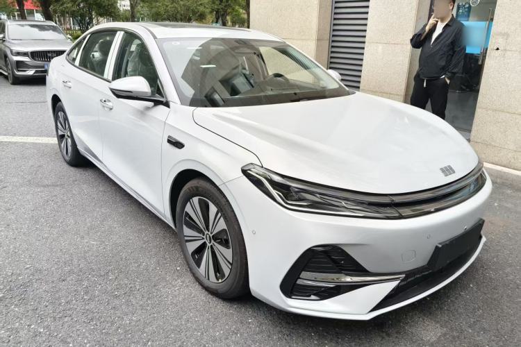 Used Geely Galaxy Galaxy A7 2025 Model EM-i 150km Long-Distance Edition
