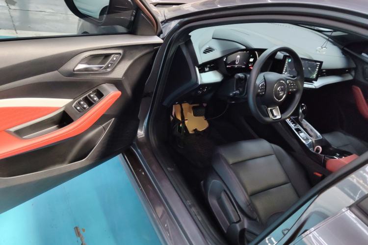 Used MG 5 2021 180 DVVT CVT Youth Luxury Edition
