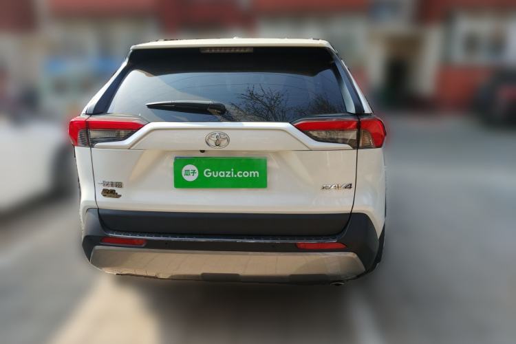 Used Toyota RAV4 2023 2.0L CVT Two-Wheel Drive 20th Anniversary Platinum Edition