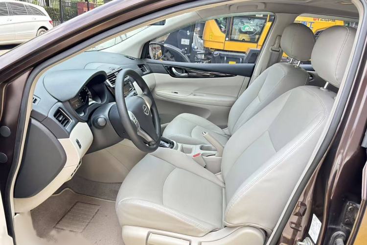 Used Nissan Tiida 2016 1.6L CVT Cool Dynamic Edition