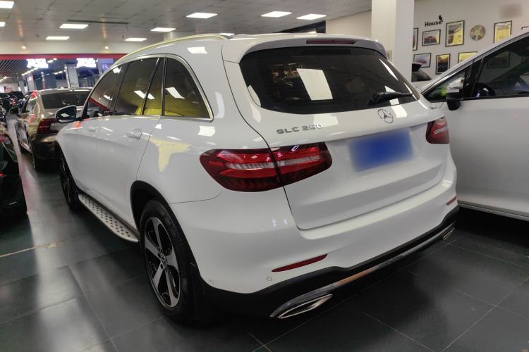 Used Mercedes-Benz GLC 2018 Facelift GLC 260 4MATIC Luxury Edition
