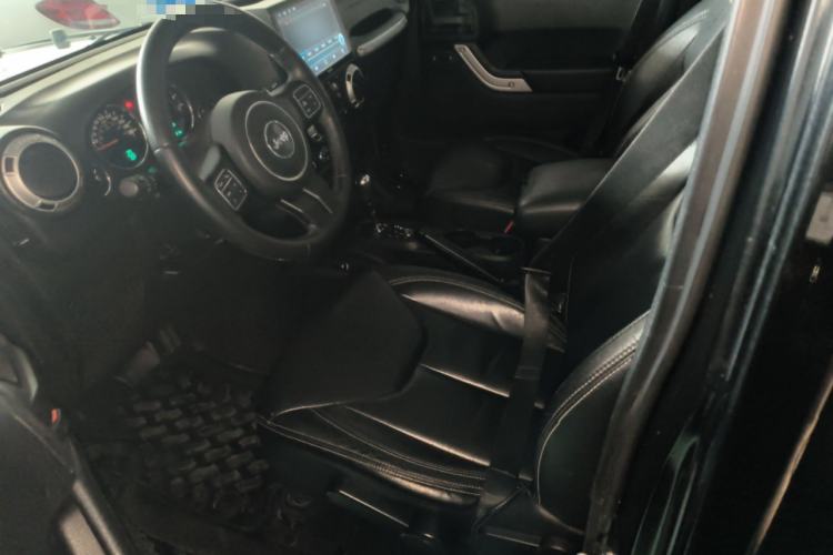 Used Jeep Wrangler 2015 3.0L Sahara Four-Door Comfort Edition