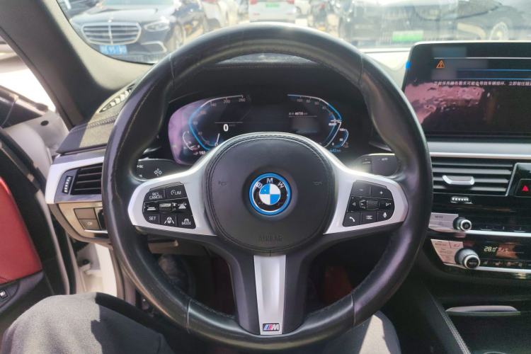 Used BMW 5 Series New Energy 2022 Restyled 535Le Pioneer Edition M Sport Package Steering Wheel