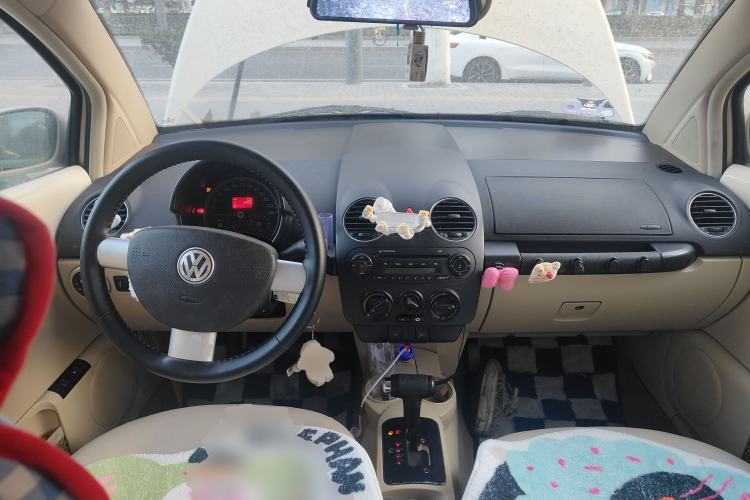 Used Volkswagen Beetle 
