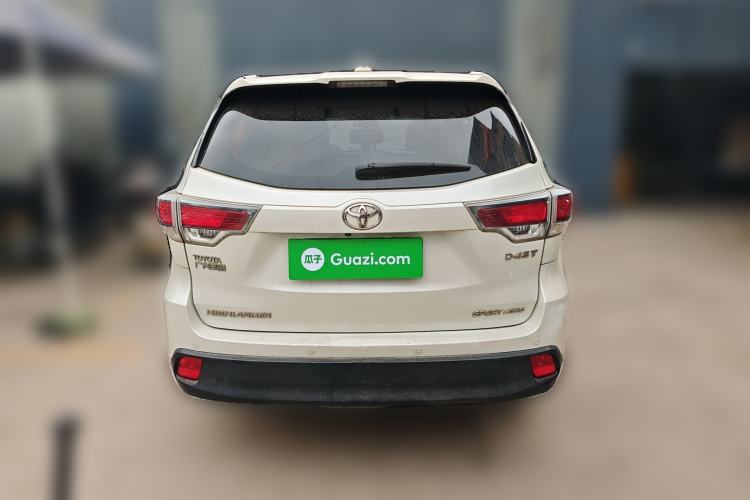 Used Toyota Highlander 2017 2.0T Four-Wheel Drive Luxury Edition 7 Seats Rear