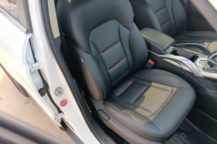 Used Geely Auto Emgrand X7 Sport 2020 1.8TD DCT Two-Wheel Drive Smart Connect 4G-Enabled Version