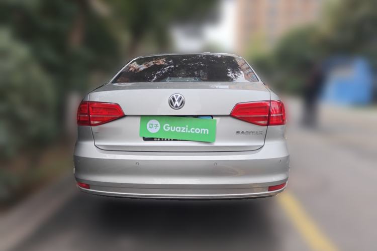 Used Volkswagen Sagitar 2015 1.6L Automatic Comfort Model
