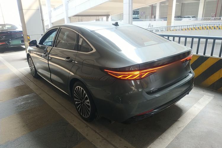 Used Chery Fengyun A8L 2025 1.5 TGDI 145 km Luxury Version