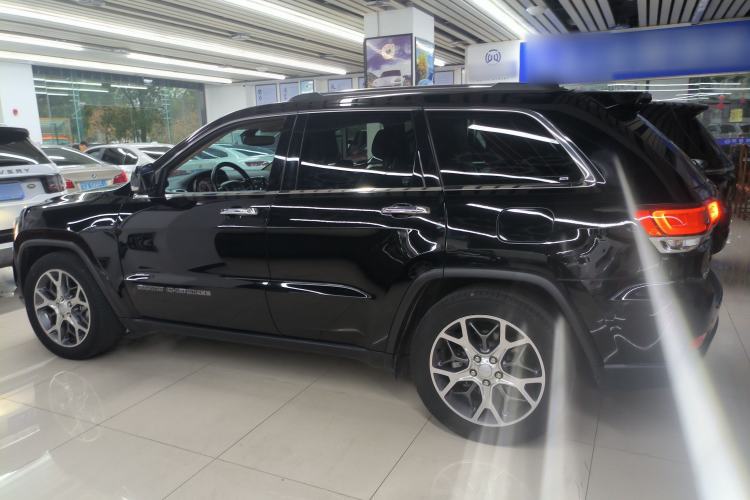 Used Jeep Grand Cherokee (Import) 2020 3.0L Elite Navigation Edition
