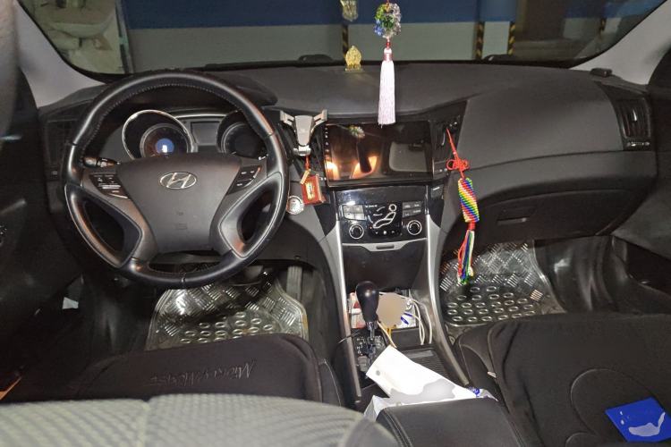 Used Hyundai Sonata 2013 2.4L Automatic Luxury Version China IV Standard