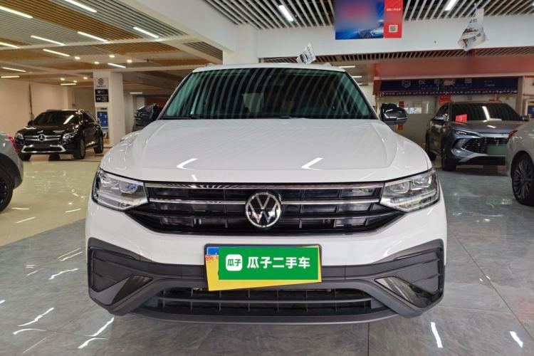 Used Volkswagen Tiguan L 2025 Model, Outstanding Version, 300TSI Automatic Two-Wheel Drive Longteng Edition
