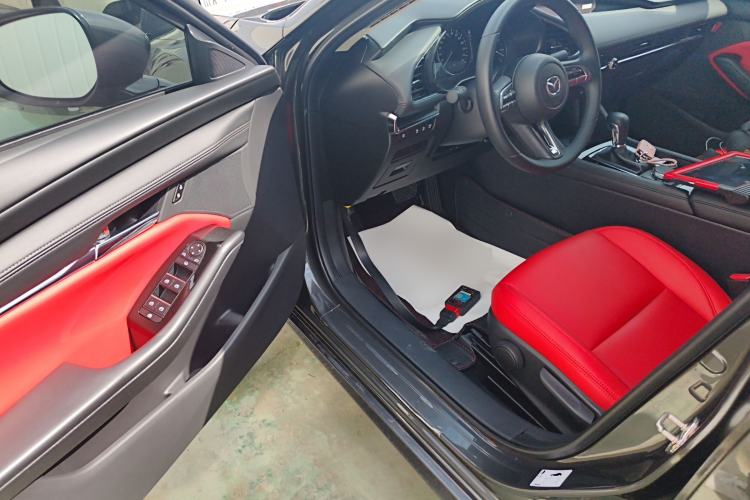 Used Mazda 3 Axela 2021 2.0L Automatic ZhiXuan Edition Driver Seat