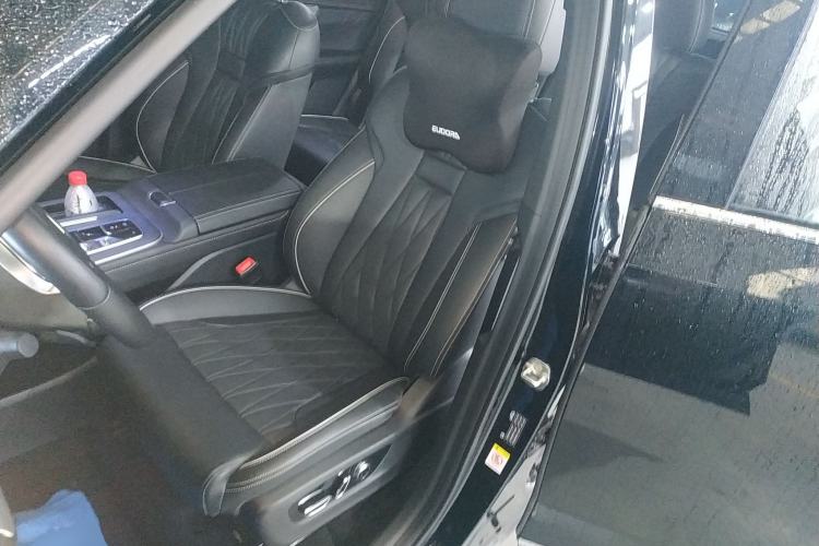 Used GAC Trumpchi GS8 2024 Linghang Series 2.0 TGDI Two-Wheel Drive Luxury Smart Connectivity Version