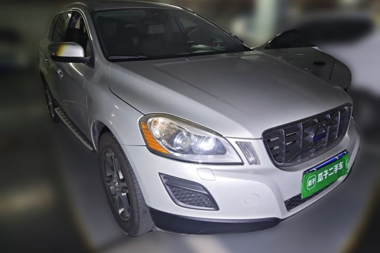 Used Volvo XC60 2013 T5 Comfort Edition Front Right 45 Deg