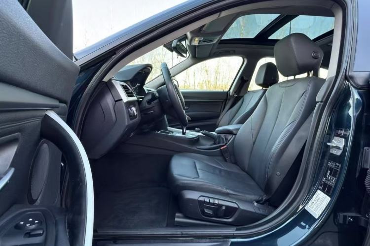 Used BMW 3 Series GT 2013 320i Leading Model