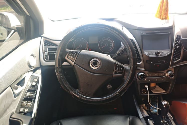 Used SsangYong Korando 2014 2.0L Gasoline Two-Wheel Drive Automatic Elite Navigation Edition