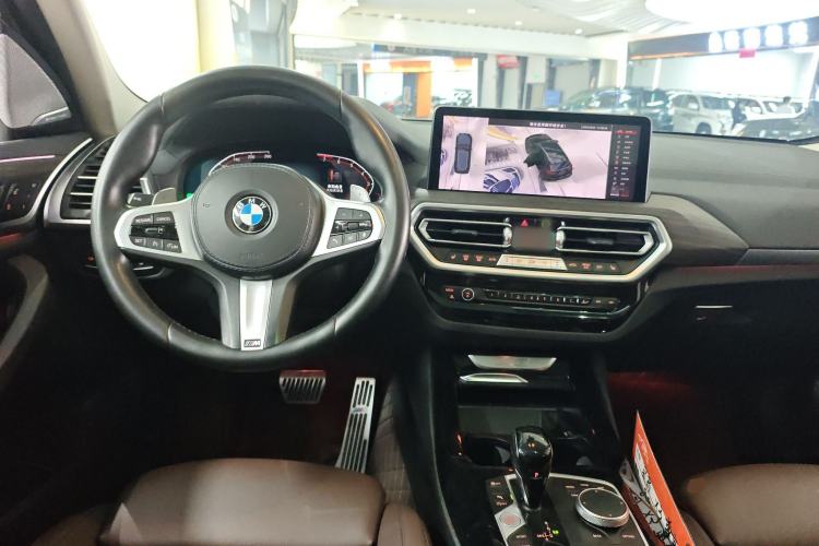 Used BMW X3 2022 xDrive30i Luxury Model M Night Sky Package Center Console