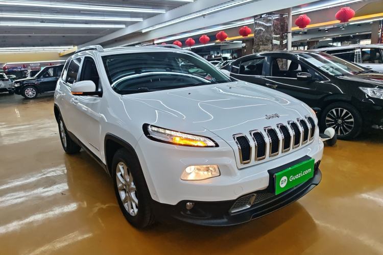 Used Jeep Cherokee 2016 2.4L Leading Edition
