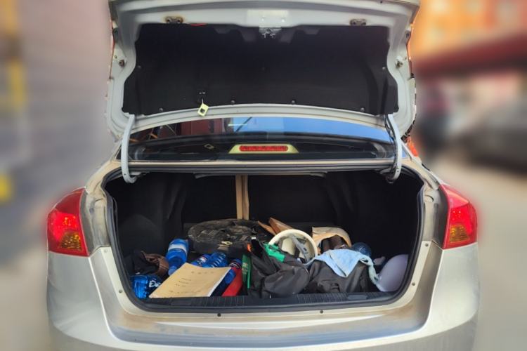 Used Buick Excelle 2013 1.5L Automatic Classic Model Trunk