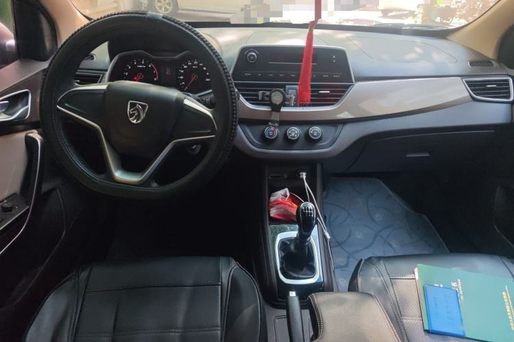 Used Baojun 310W 2017 1.5L Manual Comfort Version China VI Emission Standard