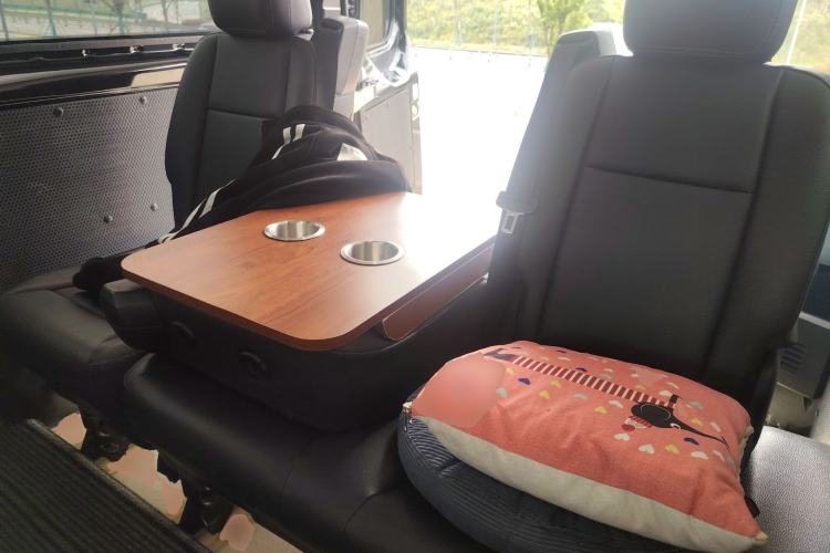 Used Ford Transit 2017 2.0T Diesel Multi-Purpose Commercial Vehicle Short Wheelbase Low Roof China V Standard